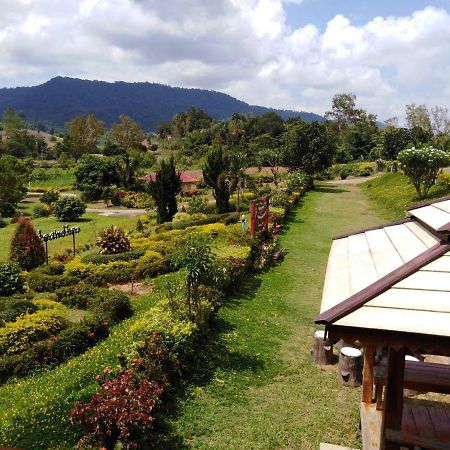 Khao Kho Flora Hotell Exteriör bild