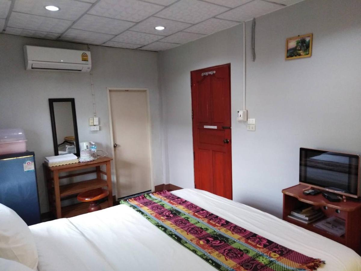 Khao Kho Flora Hotell Exteriör bild