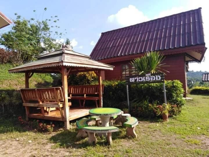 Khao Kho Flora Hotell Exteriör bild
