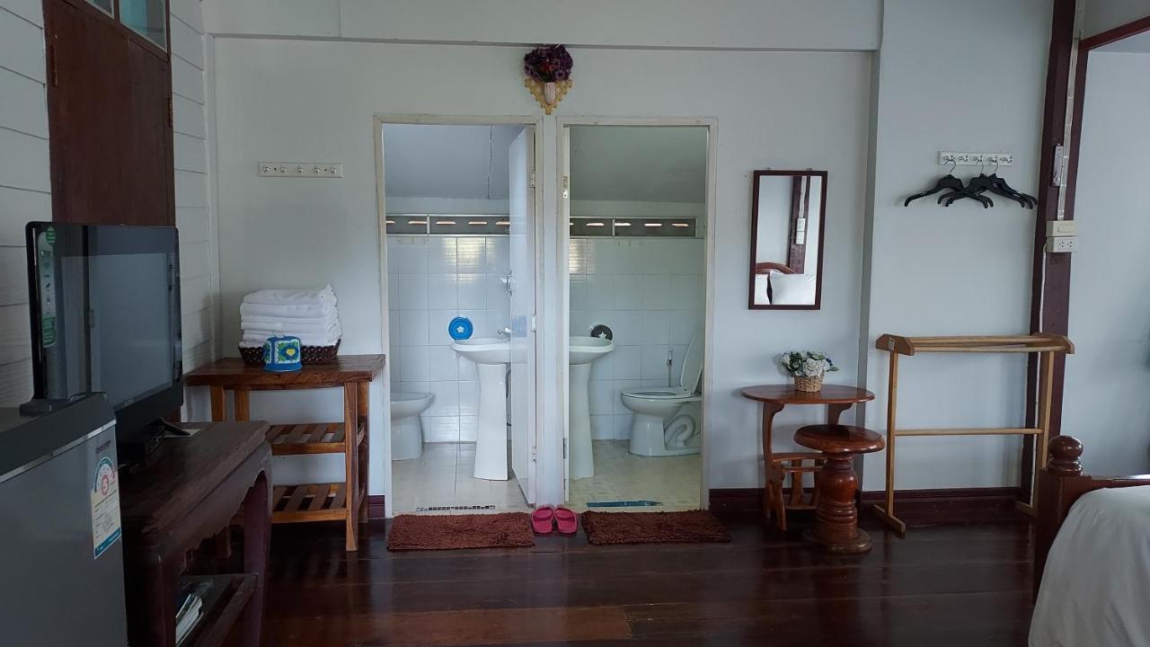 Khao Kho Flora Hotell Exteriör bild