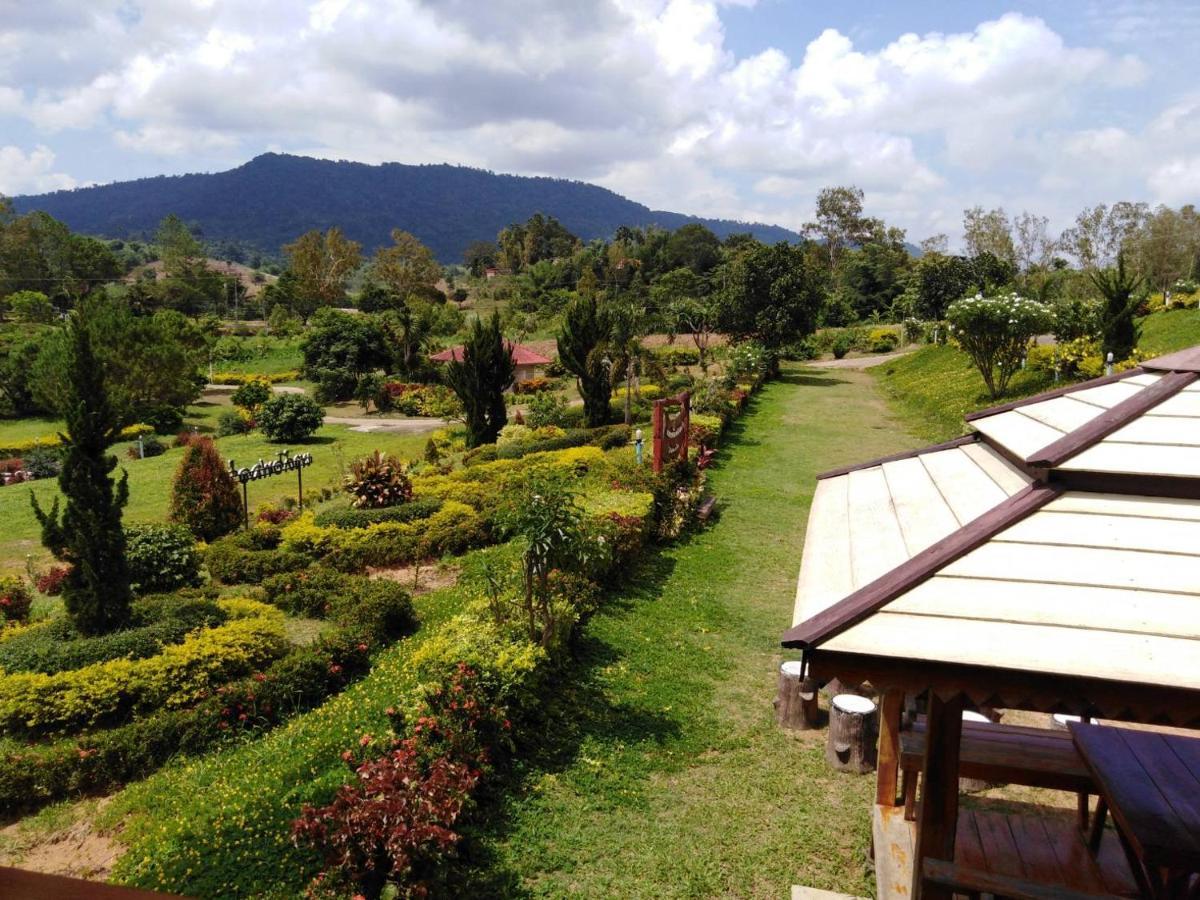 Khao Kho Flora Hotell Exteriör bild