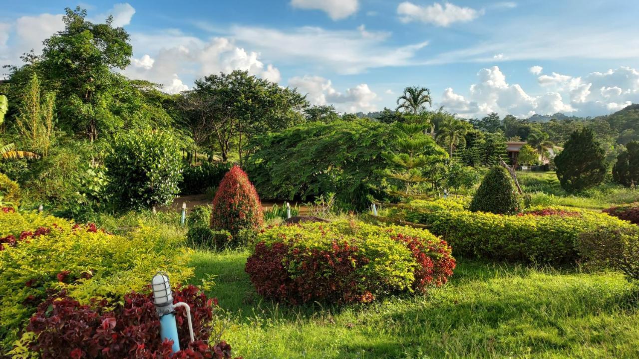 Khao Kho Flora Hotell Exteriör bild
