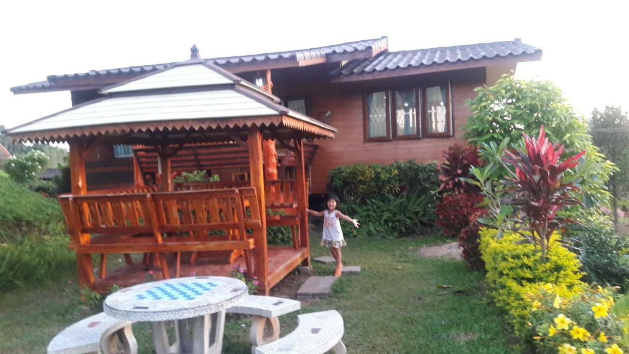 Khao Kho Flora Hotell Exteriör bild