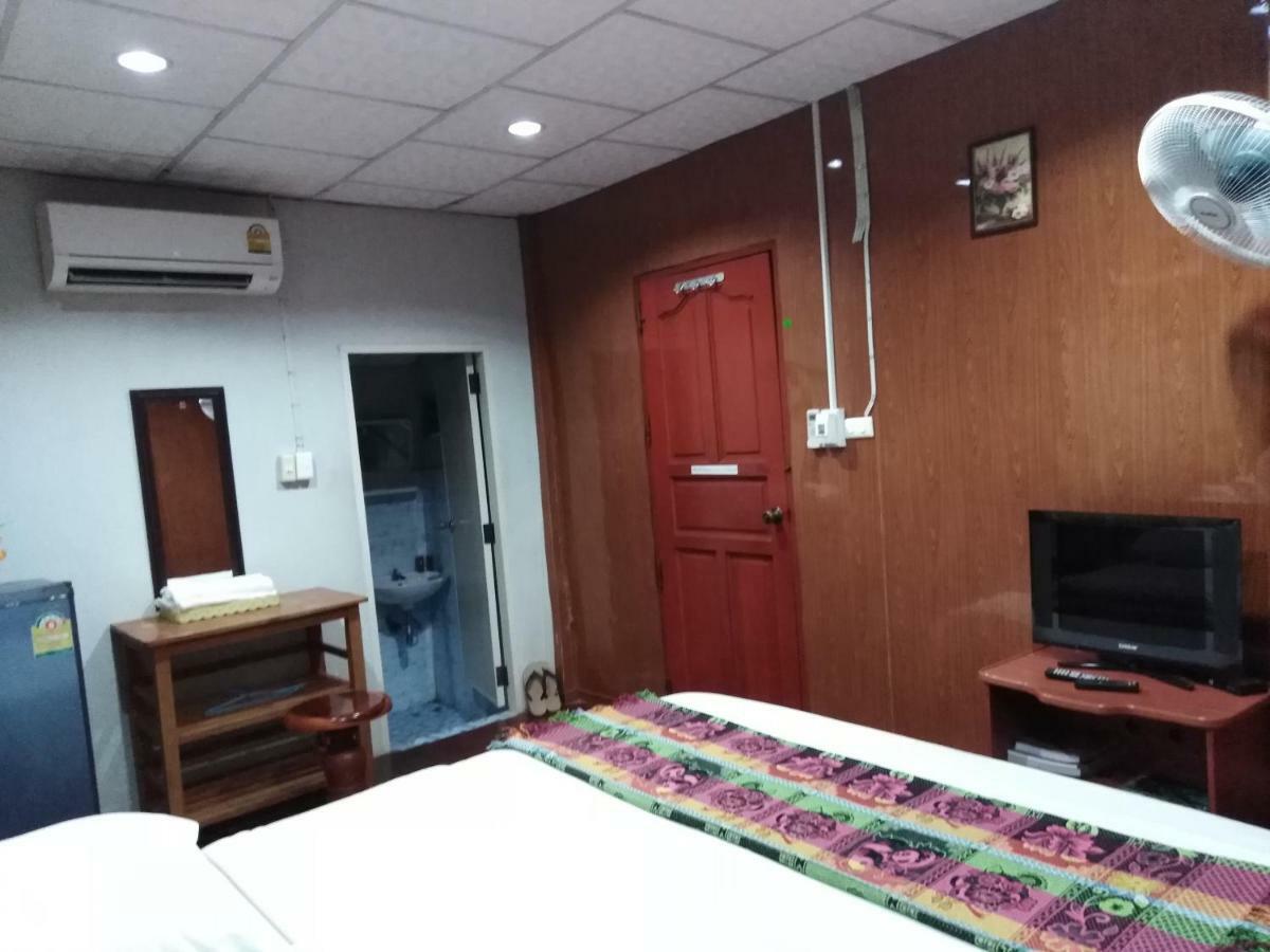 Khao Kho Flora Hotell Exteriör bild